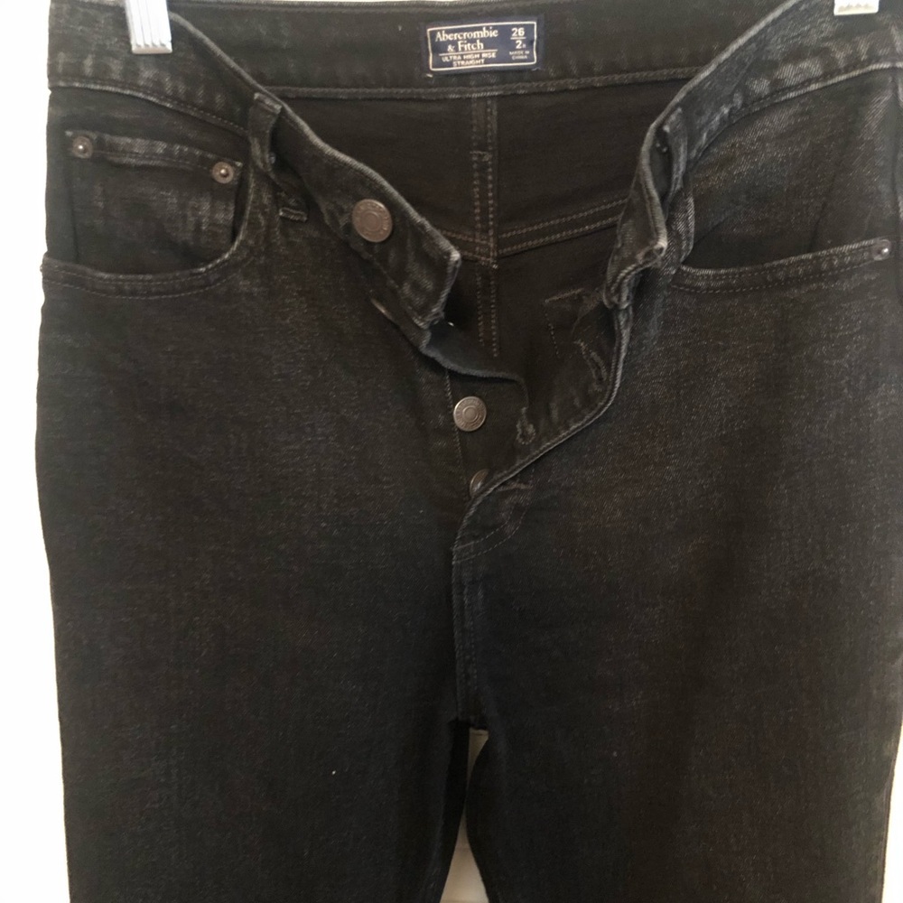 Abercrombie & Fitch Ultra High-Rise Straight 26/2R